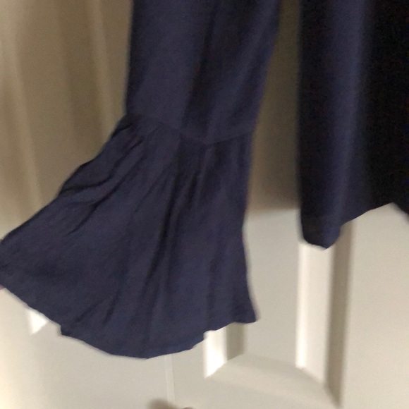 Reduced NWT Med Left choker, tie back, bell sleeve - Picture 6 of 7